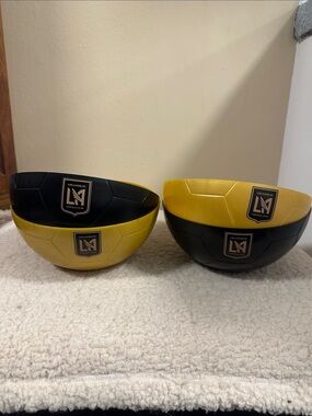 LAFC Black & Yellow plastic Concession stand Nacho Bowls Four